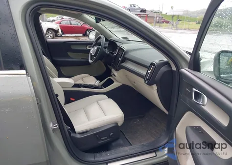 2024 Volvo Xc40 B5 Ultimate Bright Theme из США, поврежденный, VIN YV4L12UF3R2260539